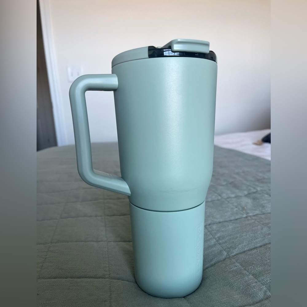 Brumate MUV 35oz tumbler